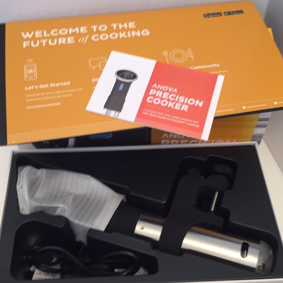 Anova Precision Bluetooth Cooker - Picture 3 of 3